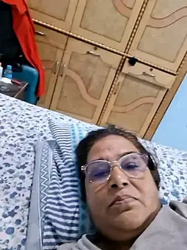 Stripchat Best live sex cam show of Priya-696