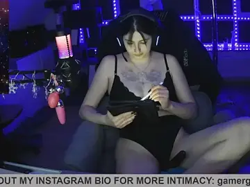 Stripchat Free Live Porn of Gamergirl-Linela