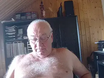 Stripchat Nude Webcam of biggandybig