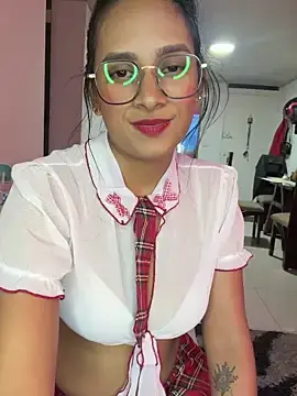 Stripchat Best live sex cam show of LunaHeat