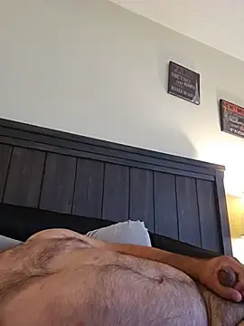 Stripchat Live Sex Cam of Roddog18