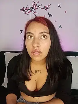 Stripchat Adult Webcam of _Luna_Glow_