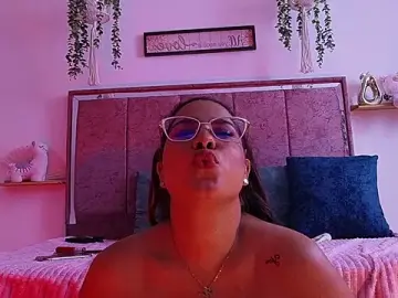 Stripchat Best live sex cam show of nathalia_correa