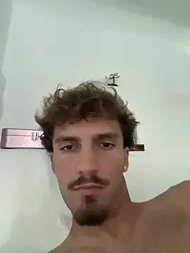 Stripchat Free Porn Cam of Albert_daddyyy