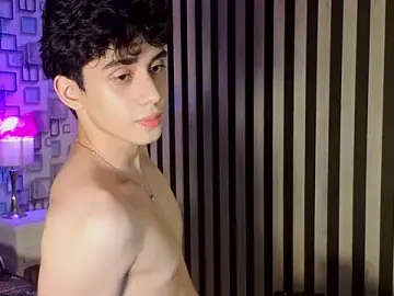 Stripchat Live Porn of MikeVoss_