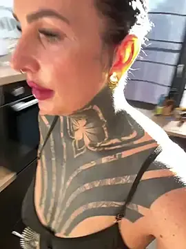 Stripchat Live Sex Cam of KathaleaNoir