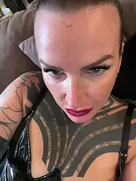 Stripchat Nude Webcam of KathaleaNoir