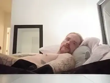Stripchat Live Porn of RightishResolve