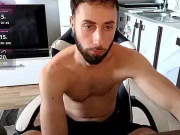 Stripchat Sex Cam of RyanStorm_