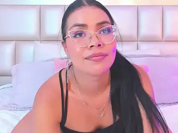 Stripchat Free Porn Cam of AliceLavenders
