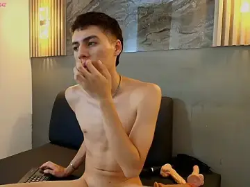 Stripchat Watch Live Sex Cams of KENNY_HANK