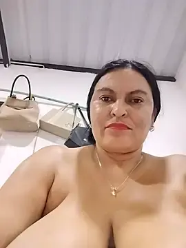 Stripchat Adult Webcam of Horny-Mommy-Dirty