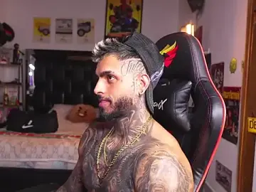 Stripchat Watch Live Sex Cams of logan_hugh8