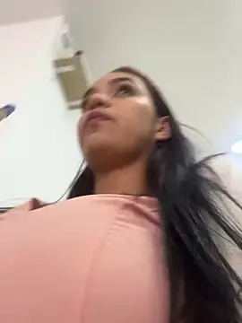 Stripchat Live Sex Cam of Sara-77