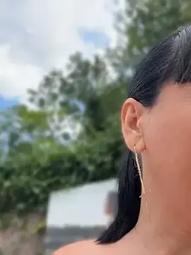 Stripchat Free Porn Cam of MysticCleo