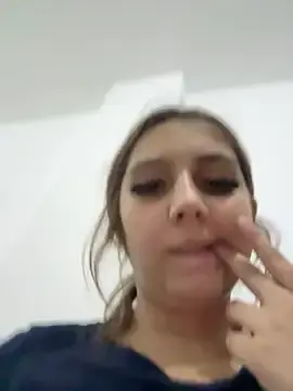 Stripchat Live Sex Cam of hotamanda01