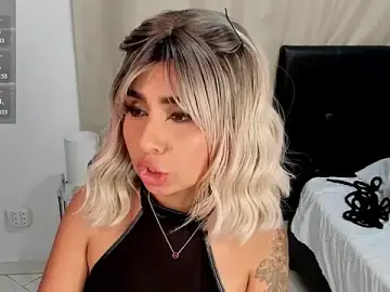 Stripchat Watch Live Sex Cams of Emilyvalk_