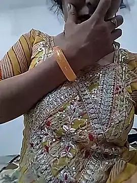 Stripchat Adult Webcam of KAJALBHABHI_