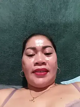 Stripchat Nude Webcam of SweetChubbyMommy_02