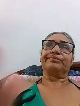 Stripchat Best Webcam of _candi