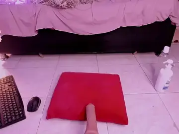 Stripchat Sex Cam of nikkita_dragon_