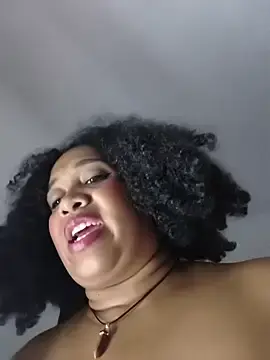 Stripchat Nude Webcam of Yera_brown69