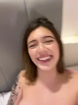 Stripchat Free Porn Cam of baby_sammyy