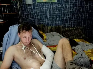 Stripchat Sex Cam of CuteBoy228