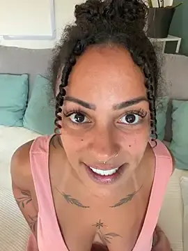 Stripchat Free Live Porn of SweetPetiteNoir