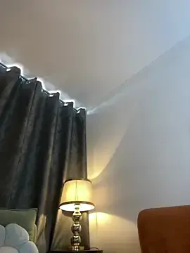 Stripchat Sex Cam of CHERRYY_BOMB_