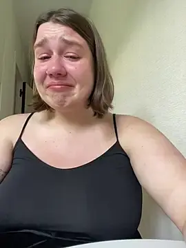 Stripchat Live Sex Cam of SuzieMurray