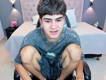 Stripchat Live Porn of Tommy18__