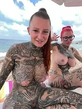 Stripchat Sex Cam of Inked_lorena