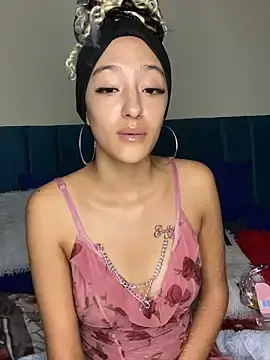 Stripchat Live Sex Cam of CuteBubbles13th