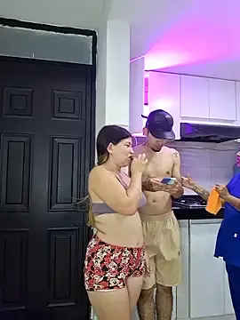 Stripchat Live Porn of royalgirls_x