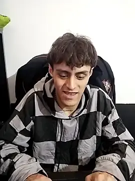Stripchat Live Sex of AoA-BoyStudent