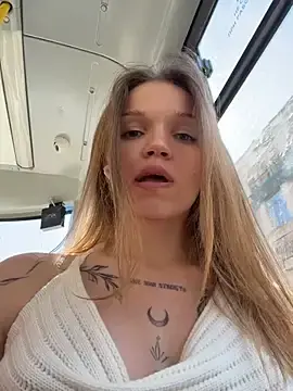 Stripchat Sex Chat of StreetSquirt