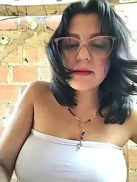 Stripchat Free Live Porn of sienna_elara