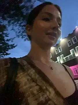 Stripchat Free Porn Cam of KrisMagnoly
