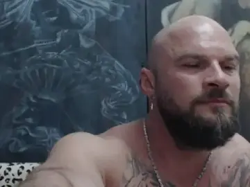 Stripchat Sex Cam of viking_30