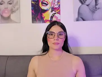 Stripchat Nude Webcam of Maylin_Garcia