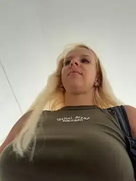 Stripchat Free Porn Cam of LikaCat