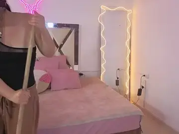 Stripchat Free Live Porn of MILAH_TAY