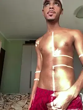 Stripchat Live Sex Cam of pretin19cm1