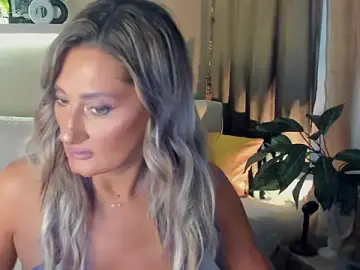 Stripchat Nude Webcam of SarahAlluring