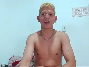 Stripchat Sex Chat of yorsamm_smit