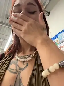 Stripchat Free Live Porn of RosieDesire