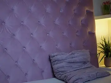 Stripchat Sex Cam of MaiaMini