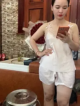 Stripchat Free Porn Cam of LiLi-Kirix99