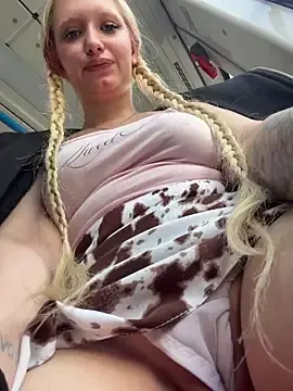 Stripchat Private Sex Chat of Elfi_InPublic